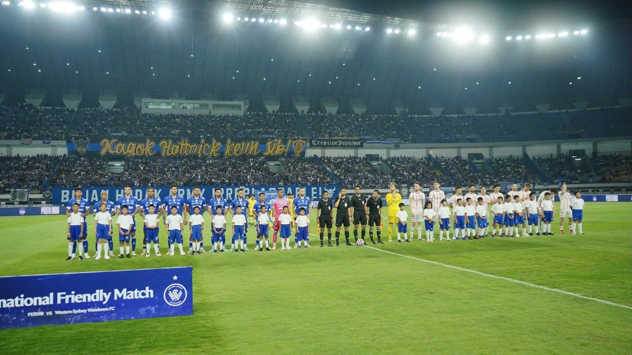 Stajcic Terpukau Atmosfer GBLA: Saya Bersyukur Bisa Tampil di Sini